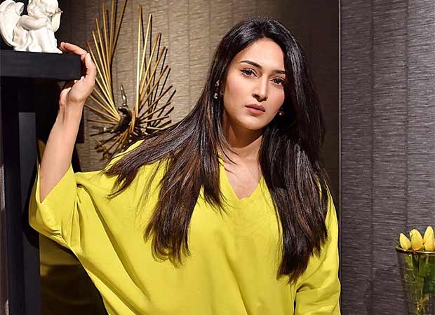 Erica Fernandes opens up about past abusive relationship; says “Do Patti triggered painful memories” : Bollywood News