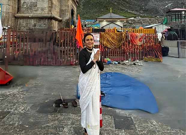 Amruta Khanvilkar marks Yoga Day with spiritual sojourn to Kedarnath temple : Bollywood News