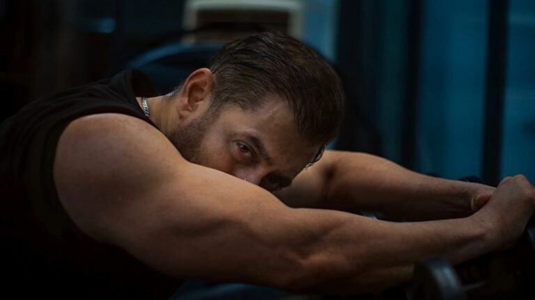Salman Khan goes shirtless, flexes his muscles in latest pictures, fans say ‘still a beast at 59’ | Bollywood